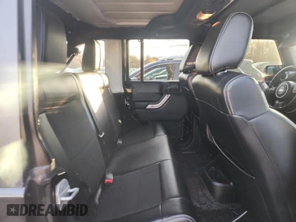 ✅ 2012 Jeep Wrangler Unlimited Rubicon • VIN: 1C4HJWFG7CL242990 • Лот: 92404395. Опубликован ранее на Copart с пробегом 121 247 миль. Бесплатный доступ к архиву аукционных продаж из США и подробный отчёт об истории автомобиля на DreamBid. Изображение 10.