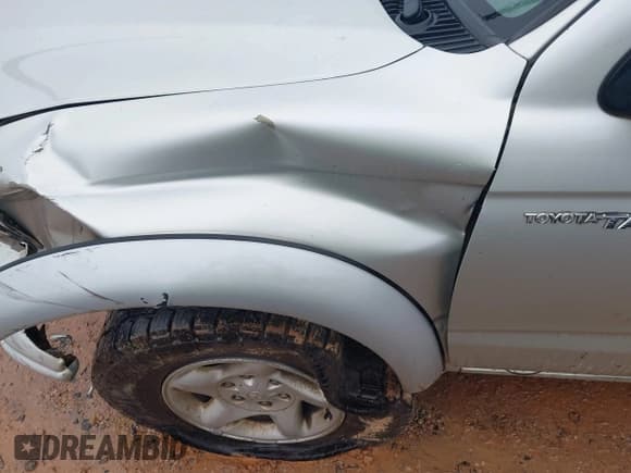 ✅ 2002 Toyota Tacoma • VIN: 5TEHN72N22Z139037 • Lot: 42929699. Listed on IAAI with 178,881 mi. Free auction sales archive from the USA and detailed vehicle history report at DreamBid. Image 6.