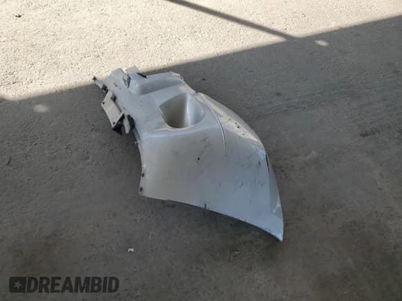 ✅ 2008 Chevrolet Suburban Commercial • VIN: 1GNFC16008R102380 • Lot: 74749604. Wystawiony na Copart z przebiegiem 170 711 mil. Bezpłatny archiwum sprzedaży aukcyjnych z USA i szczegółowy raport historii pojazdu na DreamBid. Zdjęcie 13.