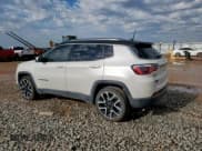 ✅ 2018 Jeep Compass Limited • VIN: 3C4NJCCBXJT228724 • Lot: 81333585. Wystawiony na Copart z przebiegiem 81 188 mil. Bezpłatny archiwum sprzedaży aukcyjnych z USA i szczegółowy raport historii pojazdu na DreamBid. Zdjęcie 2.