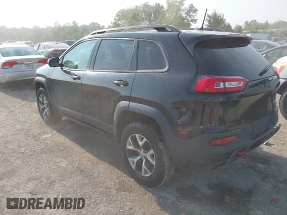 ✅ 2017 Jeep Cherokee Trailhawk • VIN: 1C4PJMBB5HW581070 • Лот: 42783250. Опубликован ранее на IAAI с пробегом 171 128 миль. Бесплатный доступ к архиву аукционных продаж из США и подробный отчёт об истории автомобиля на DreamBid. Изображение 3.