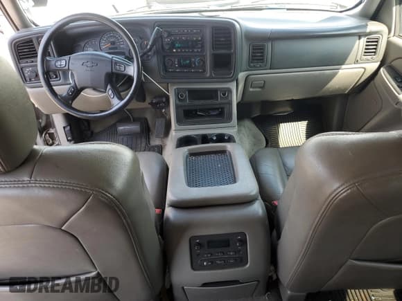 ✅ 2004 Chevrolet Suburban LT • VIN: 1GNFK16Z74J199944 • Лот: 62146315. Опубликован ранее на Copart с пробегом 220 420 миль. Бесплатный доступ к архиву аукционных продаж из США и подробный отчёт об истории автомобиля на DreamBid. Изображение 8.