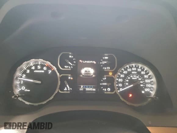 ✅ 2018 Toyota Tundra SR5 • VIN: 5TFDW5F14JX712792 • Лот: 94377135. Опубликован ранее на Copart с пробегом 56 649 миль. Бесплатный доступ к архиву аукционных продаж из США и подробный отчёт об истории автомобиля на DreamBid. Изображение 9.