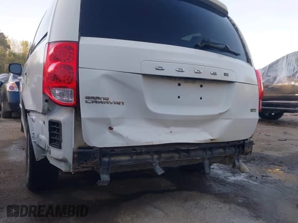 ✅ 2011 Dodge Grand Caravan Express • VIN: 2D4RN4DG6BR647005 • Lot: 43378521. Wystawiony na IAAI z przebiegiem 165 286 mil. Bezpłatny archiwum sprzedaży aukcyjnych z USA i szczegółowy raport historii pojazdu na DreamBid. Zdjęcie 6.