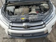 ✅ 2017 Toyota Highlander Limited • VIN: 5TDDZRFHXHS377680 • Лот: 91801515. Опубликован ранее на Copart с пробегом 191 131 миль. Бесплатный доступ к архиву аукционных продаж из США и подробный отчёт об истории автомобиля на DreamBid. Изображение 12.