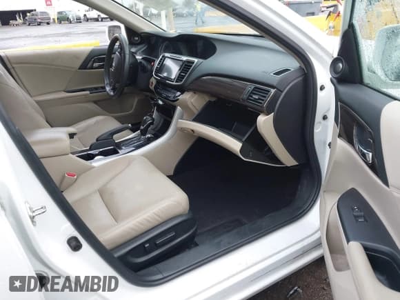 ✅ 2016 Honda Accord EX-L • VIN: 1HGCR3F02GA029856 • Lot: 43459835. Wystawiony na IAAI z przebiegiem 89 949 mil. Bezpłatny archiwum sprzedaży aukcyjnych z USA i szczegółowy raport historii pojazdu na DreamBid. Zdjęcie 5.