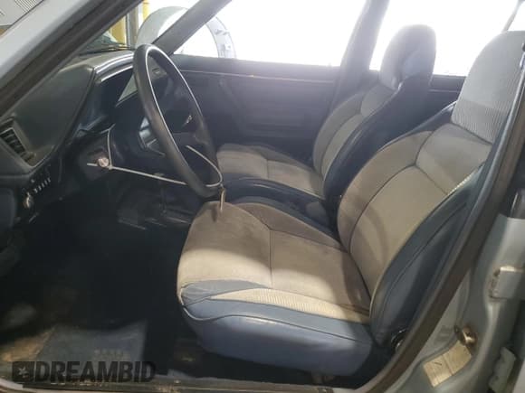 ✅ 1987 Plymouth Horizon • VIN: 1P3BM18C2HD552430 • Лот: 81408555. Опубликован ранее на Copart с пробегом 81 566 миль. Бесплатный доступ к архиву аукционных продаж из США и подробный отчёт об истории автомобиля на DreamBid. Изображение 7.