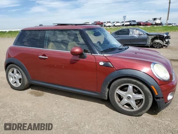 ✅ 2009 MINI Hardtop • VIN: WMWMF33529TU71729 • Lot: 69407195. Listed on Copart with 208,559 mi. Free auction sales archive from the USA and detailed vehicle history report at DreamBid. Image 4.