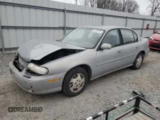 1999 Chevrolet Malibu z VIN 1G1ND52T3X6187961, wystawiony jako Copart lot #43355425 z przebiegiem 238 882 mil mil oraz Szkoda całkowita • Salvage title. Historia ofert i sprzedaży dostępna na DreamBid. Obrazek 1.