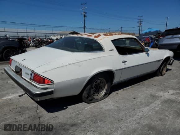 ✅ 1977 Chevrolet Camaro • VIN: 1S87U7L586199 • Лот: 69465935. Опубликован ранее на Copart с пробегом 86 025 миль. Бесплатный доступ к архиву аукционных продаж из США и подробный отчёт об истории автомобиля на DreamBid. Изображение 3.