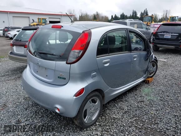 ✅ 2016 Mitsubishi i-MiEV ES • VIN: JA3215H46GU000242 • Лот: 41905645. Опубликован ранее на IAAI с пробегом 38 001 миль. Бесплатный доступ к архиву аукционных продаж из США и подробный отчёт об истории автомобиля на DreamBid. Изображение 4.