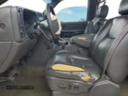 ✅ 2005 Chevrolet Silverado 2500HD LS • VIN: 1GCHK23U25F895728 • Lot: 63293605. Wystawiony na Copart z przebiegiem 215 179 mil. Bezpłatny archiwum sprzedaży aukcyjnych z USA i szczegółowy raport historii pojazdu na DreamBid. Zdjęcie 7.