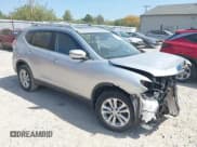 ✅ 2016 Nissan Rogue SV • VIN: 5N1AT2MV3GC826004 • Лот: 43256941. Опубликован ранее на IAAI с пробегом 97 323 миль. Бесплатный доступ к архиву аукционных продаж из США и подробный отчёт об истории автомобиля на DreamBid. Изображение 1.