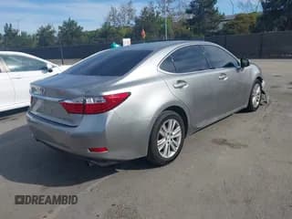 ✅ 2015 Lexus ES 330 • VIN: JTHBK1GG3F2185250 • Lot: 43773942. Listed on IAAI with 61,443 mi. Free auction sales archive from the USA and detailed vehicle history report at DreamBid. Image 4.