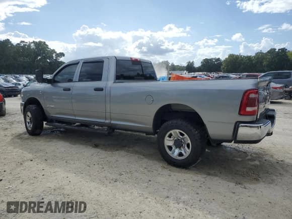 ✅ 2019 Ram 2500 Tradesman • VIN: 3C6UR5HL8KG548840 • Lot: 85731085. Wystawiony na Copart z przebiegiem 184 961 mil. Bezpłatny archiwum sprzedaży aukcyjnych z USA i szczegółowy raport historii pojazdu na DreamBid. Zdjęcie 2.