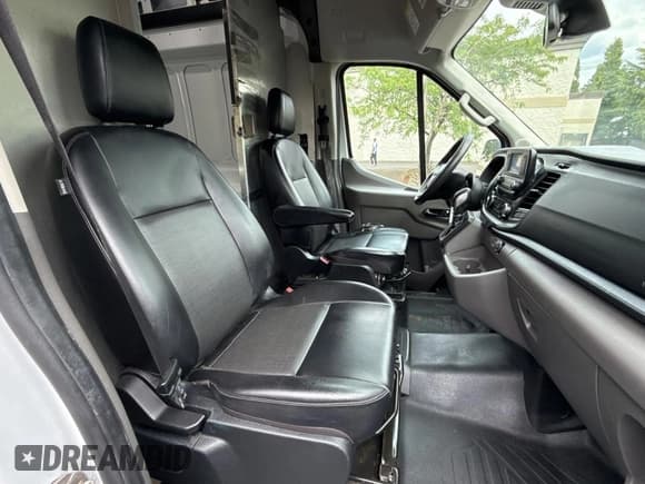 ✅ 2021 Ford Transit Cargo • VIN: 1FTBW3X87MKA60727 • Лот: 63123655. Опубликован ранее на Copart с пробегом 76 052 миль. Бесплатный доступ к архиву аукционных продаж из США и подробный отчёт об истории автомобиля на DreamBid. Изображение 5.