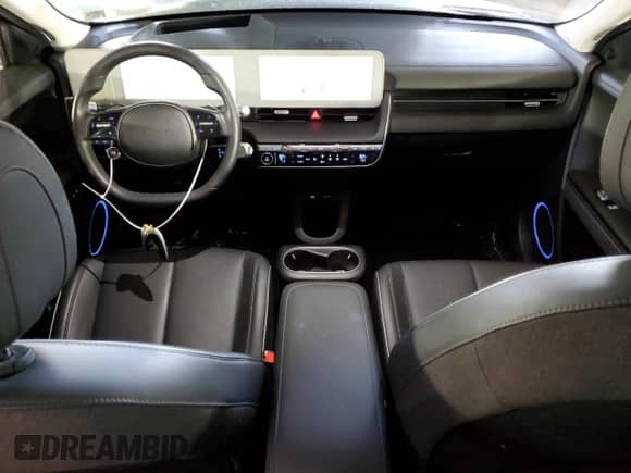 2022 Hyundai Ioniq 5 Limited z VIN KM8KRDAF6NU083793, wystawiony jako Copart lot #38691144 z przebiegiem 20 586 mil mil oraz . Historia ofert i sprzedaży dostępna na DreamBid. Obrazek 8.