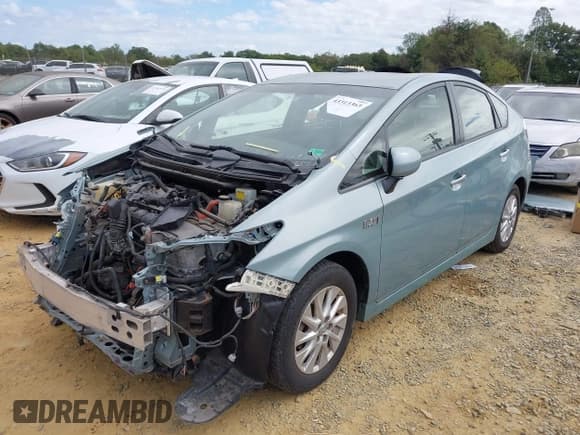 ✅ 2015 Toyota Prius • VIN: JTDKN3DP2F3070853 • Lot: 43313363. Listed on IAAI with 100,936 mi. Free auction sales archive from the USA and detailed vehicle history report at DreamBid. Image 2.