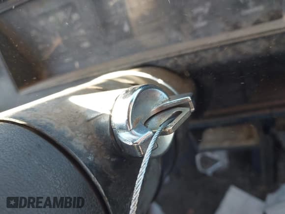 ✅ 1982 Ford F-350 • VIN: 1FDJF37G3CRA15336 • Lot: 40820816. Wystawiony na IAAI z przebiegiem 56 302 mil. Bezpłatny archiwum sprzedaży aukcyjnych z USA i szczegółowy raport historii pojazdu na DreamBid. Zdjęcie 11.