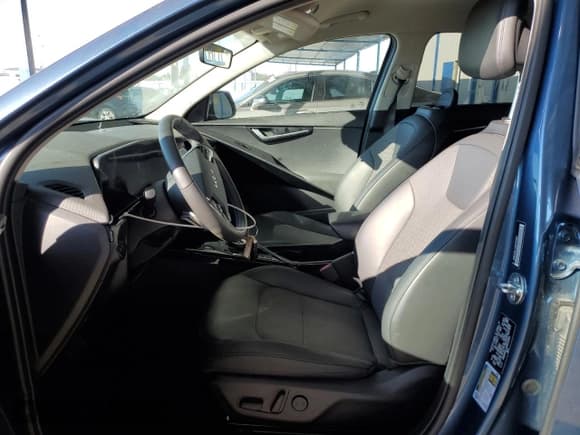 ✅ 2024 Kia Niro Wind • VIN: KNDCR3L1XR5120963 • Lot: 90540585. Wystawiony na Copart z przebiegiem 23 736 mil. Bezpłatny archiwum sprzedaży aukcyjnych z USA i szczegółowy raport historii pojazdu na DreamBid. Zdjęcie 7.