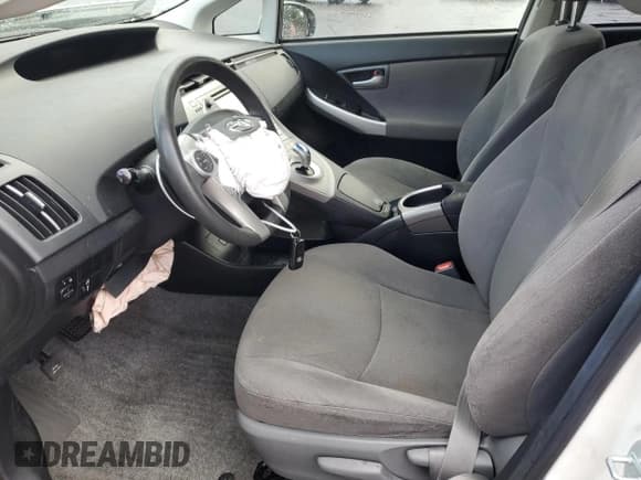 ✅ 2015 Toyota Prius Two • VIN: JTDKN3DU4F0463437 • Lot: 93271305. Listed on Copart with 154,195 mi. Free auction sales archive from the USA and detailed vehicle history report at DreamBid. Image 7.