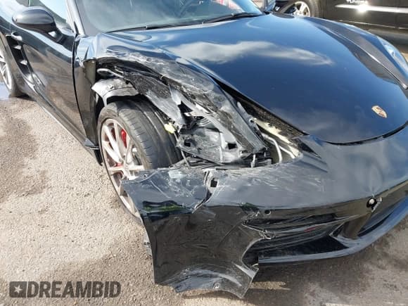 ✅ 2017 Porsche 718 Boxster S • VIN: WP0CB2A89HS241269 • Lot: 43599737. Wystawiony na IAAI z przebiegiem 19 139 mil. Bezpłatny archiwum sprzedaży aukcyjnych z USA i szczegółowy raport historii pojazdu na DreamBid. Zdjęcie 6.