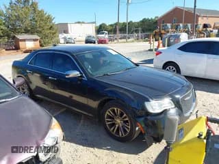 ✅ 2015 Chrysler 300 C • VIN: 2C3CCAEG5FH920831 • Lot: 43466702. Wystawiony na IAAI z przebiegiem 173 955 mil. Bezpłatny archiwum sprzedaży aukcyjnych z USA i szczegółowy raport historii pojazdu na DreamBid. Zdjęcie 1.