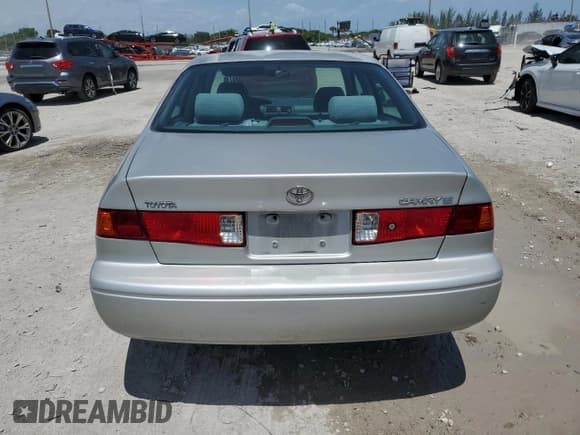 ✅ 2001 Toyota Camry CE • VIN: 4T1BG22K01U094210 • Лот: 70282445. Опубликован ранее на Copart с пробегом 198 813 миль. Бесплатный доступ к архиву аукционных продаж из США и подробный отчёт об истории автомобиля на DreamBid. Изображение 6.