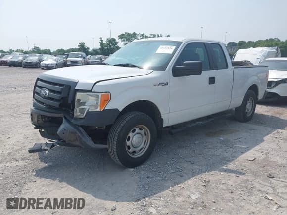 ✅ 2012 Ford F-150 XL • VIN: 1FTEX1EM0CFC10442 • Lot: 42411826. Wystawiony na IAAI z przebiegiem 176 318 mil. Bezpłatny archiwum sprzedaży aukcyjnych z USA i szczegółowy raport historii pojazdu na DreamBid. Zdjęcie 2.