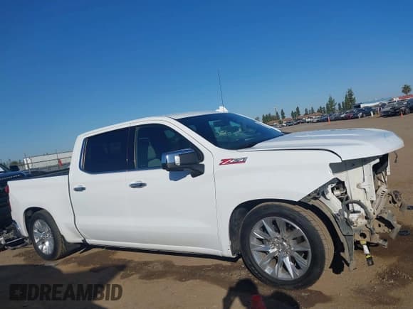 ✅ 2019 Chevrolet Silverado 1500 LTZ • VIN: 1GCUYGED2KZ209236 • Lot: 42676921. Wystawiony na IAAI z przebiegiem 141 286 mil. Bezpłatny archiwum sprzedaży aukcyjnych z USA i szczegółowy raport historii pojazdu na DreamBid. Zdjęcie 14.