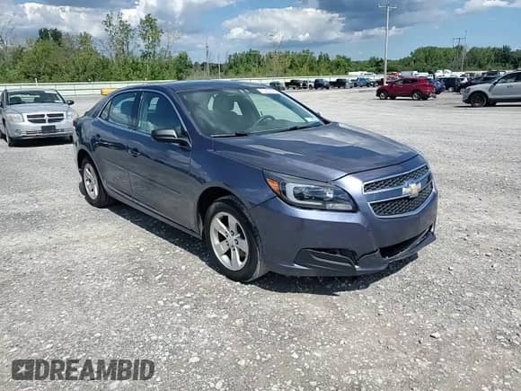2013 Chevrolet Malibu LS z VIN 1G11B5SA7DF167050, wystawiony jako Copart lot #70800245 z przebiegiem 116 634 mil mil oraz Szkoda całkowita • Salvage title. Historia ofert i sprzedaży dostępna na DreamBid. Obrazek 13.