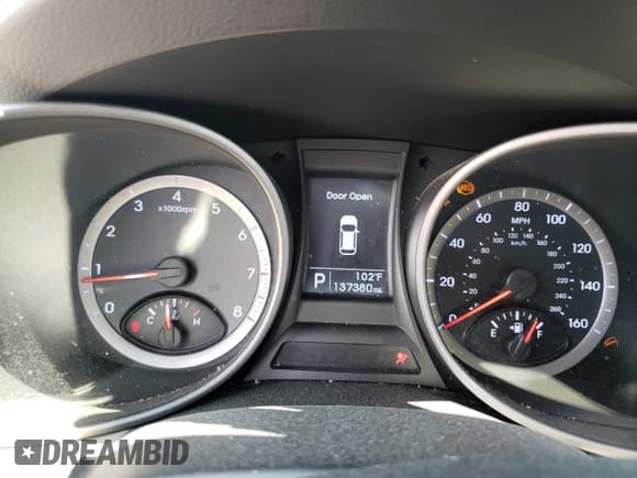 ✅ 2016 Hyundai Santa Fe • VIN: 5XYZU3LB6GG316338 • Лот: 66877033. Опубликован ранее на Copart с пробегом 137 380 миль. Бесплатный доступ к архиву аукционных продаж из США и подробный отчёт об истории автомобиля на DreamBid. Изображение 9.