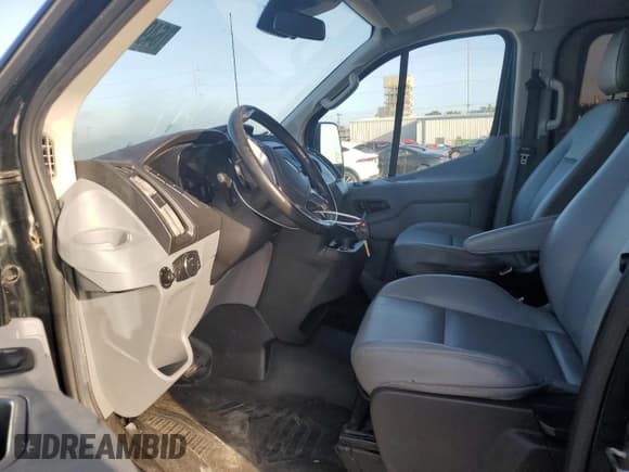 ✅ 2017 Ford Transit XL • VIN: 1FBZX2ZM5HKB42630 • Lot: 64977975. Wystawiony na Copart z przebiegiem 78 235 mil. Bezpłatny archiwum sprzedaży aukcyjnych z USA i szczegółowy raport historii pojazdu na DreamBid. Zdjęcie 7.