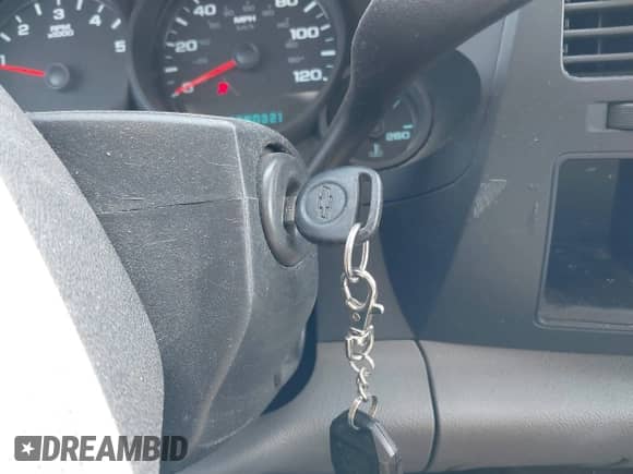 2008 Chevrolet Silverado 1500 Work Truck с VIN 1GCEC19X28Z322147, выставлен на аукционе IAAI как лот 42233304 с пробегом 132 411 миль миль и . История ставок и продаж доступна на DreamBid. Изображение 11.