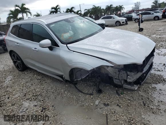 ✅ 2019 Volvo XC60 R-Design • VIN: LYV102DM4KB235827 • Lot: 57919953. Listed on Copart with 53,023 mi. Free auction sales archive from the USA and detailed vehicle history report at DreamBid. Image 4.