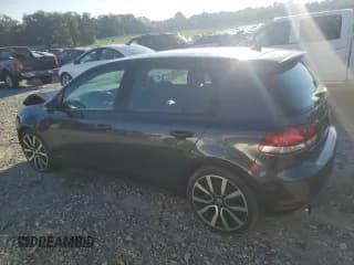 ✅ 2014 Volkswagen Golf GTI Wolfsburg Edition • VIN: WVWHD7AJ8EW003935 • Lot: 63828585. Wystawiony na Copart z przebiegiem 86 465 mil. Bezpłatny archiwum sprzedaży aukcyjnych z USA i szczegółowy raport historii pojazdu na DreamBid. Zdjęcie 2.