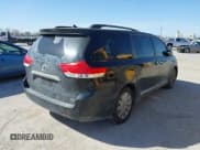 ✅ 2013 Toyota Sienna XLE • VIN: 5TDDK3DC8DS051928 • Лот: 41857402. Опубликован ранее на IAAI с пробегом 175 839 миль. Бесплатный доступ к архиву аукционных продаж из США и подробный отчёт об истории автомобиля на DreamBid. Изображение 4.