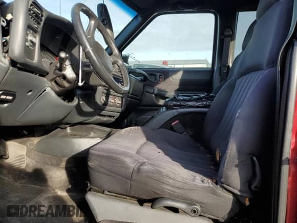 2003 Chevrolet S-10 LS с VIN 1GCDT19X738161613, выставлен на аукционе Copart как лот 76323204 с пробегом Не указан миль и Списание • Salvage title. История ставок и продаж доступна на DreamBid. Изображение 7.