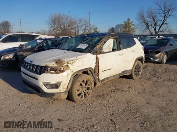 2019 Jeep Compass Limited with VIN 3C4NJDCB0KT664943, listed as a IAAI auction lot 41747015 with 89,199 mi miles and . Bid and sale history available at DreamBid. Image 18.