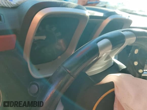 ✅ 2011 Chevrolet Camaro 2LT • VIN: 2G1FC1ED0B9158794 • Lot: 87115015. Wystawiony na Copart z przebiegiem Nie podano. Bezpłatny archiwum sprzedaży aukcyjnych z USA i szczegółowy raport historii pojazdu na DreamBid. Zdjęcie 9.