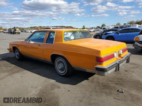 ✅ 1985 Buick LeSabre • VIN: 1G4BP37Y2FH856407 • Лот: 76331634. Опубликован ранее на Copart с пробегом 51 825 миль. Бесплатный доступ к архиву аукционных продаж из США и подробный отчёт об истории автомобиля на DreamBid. Изображение 2.