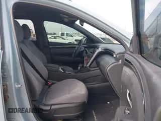 2024 Hyundai Santa Cruz SEL with VIN 5NTJC4AE3RH080215, listed as a IAAI auction lot 40812976 with 10,942 mi miles and . Bid and sale history available at DreamBid. Image 5.