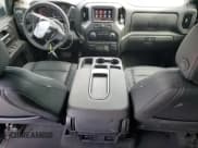 ✅ 2025 Chevrolet Silverado 2500HD Custom • VIN: 2GC4KME70S1200098 • Lot: 80285845. Wystawiony na Copart z przebiegiem 1 202 mil. Bezpłatny archiwum sprzedaży aukcyjnych z USA i szczegółowy raport historii pojazdu na DreamBid. Zdjęcie 8.