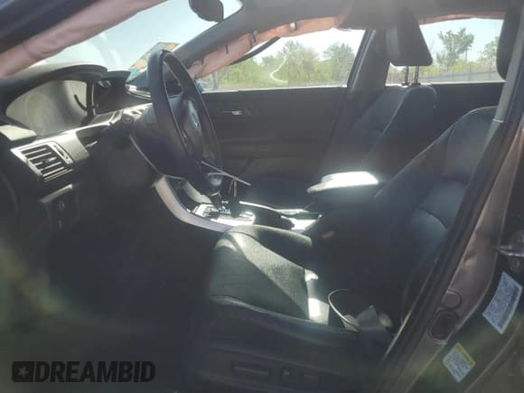 ✅ 2015 Honda Accord EX-L • VIN: 1HGCR2F81FA071630 • Lot: 57248565. Listed on Copart with 79,071 mi. Free auction sales archive from the USA and detailed vehicle history report at DreamBid. Image 7.