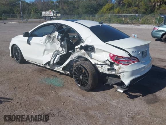 ✅ 2016 Mercedes-Benz CLA 250 • VIN: WDDSJ4EB1GN384459 • Lot: 43846071. Wystawiony na IAAI z przebiegiem 62 436 mil. Bezpłatny archiwum sprzedaży aukcyjnych z USA i szczegółowy raport historii pojazdu na DreamBid. Zdjęcie 3.