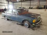 ✅ 1981 Mercedes-Benz 240 • VIN: WDBAB23A3BB276290 • Lot: 63323515. Wystawiony na Copart z przebiegiem 258 266 mil. Bezpłatny archiwum sprzedaży aukcyjnych z USA i szczegółowy raport historii pojazdu na DreamBid. Zdjęcie 4.