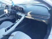 ✅ 2024 Hyundai Elantra Limited • VIN: KMHLP4DG9RU693322 • Lot: 43641580. Wystawiony na IAAI z przebiegiem 5 248 mil. Bezpłatny archiwum sprzedaży aukcyjnych z USA i szczegółowy raport historii pojazdu na DreamBid. Zdjęcie 5.