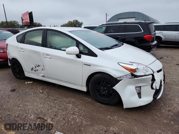 ✅ 2015 Toyota Prius Two • VIN: JTDKN3DU6F1923899 • Lot: 89857935. Listed on Copart with 159,983 mi. Free auction sales archive from the USA and detailed vehicle history report at DreamBid. Image 4.