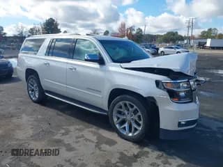 ✅ 2019 Chevrolet Suburban Premier • VIN: 1GNSKJKC9KR211669 • Lot: 43579060. Listed on IAAI with 121,609 mi. Free auction sales archive from the USA and detailed vehicle history report at DreamBid. Image 1.