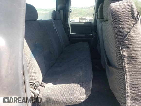 ✅ 2002 Chevrolet Silverado 1500 • VIN: 1GBHC29U22E300208 • Лот: 52234395. Опубликован ранее на Copart с пробегом Не указан. Бесплатный доступ к архиву аукционных продаж из США и подробный отчёт об истории автомобиля на DreamBid. Изображение 10.